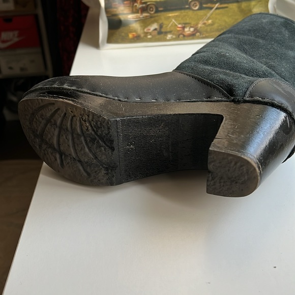 No.6 9" Pull On Shearling Clog Boot on High Heel in Black Suede on Black Base - Picture 9 of 9